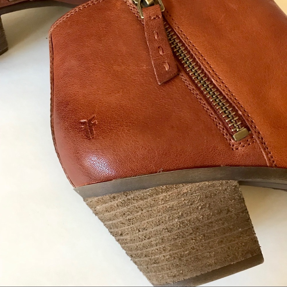 ❤️ SOLD OUT ❤️ FRYE DOUBLE ZIP ANKLE BOOTIE - Picture 5 of 8